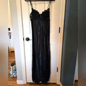 NWT Black Nightgown Large